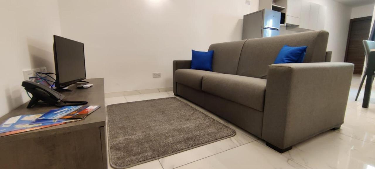 Blu-M Central Qormi Exteriör bild