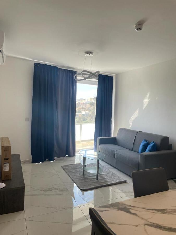 Blu-M Central Qormi Exteriör bild