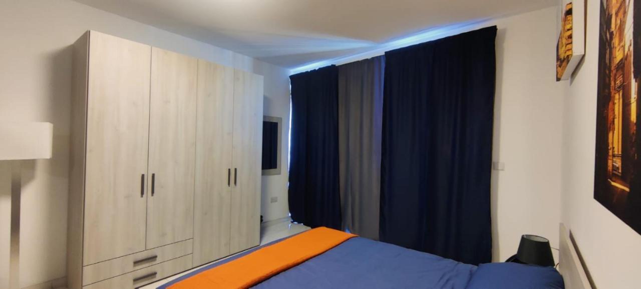 Blu-M Central Qormi Exteriör bild