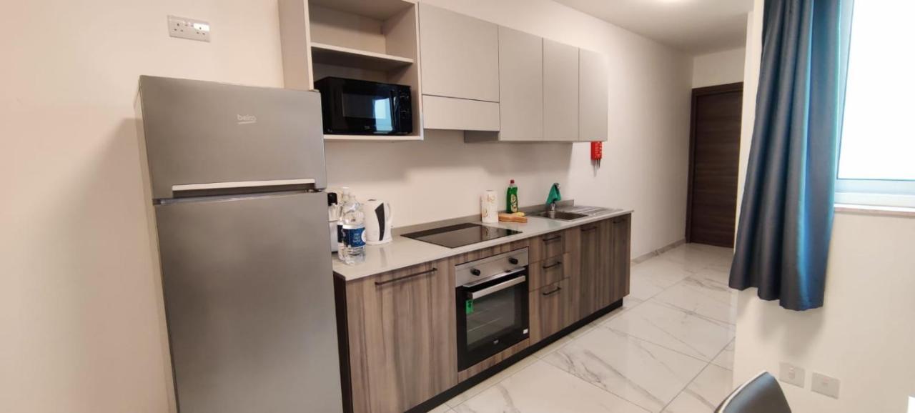 Blu-M Central Qormi Exteriör bild