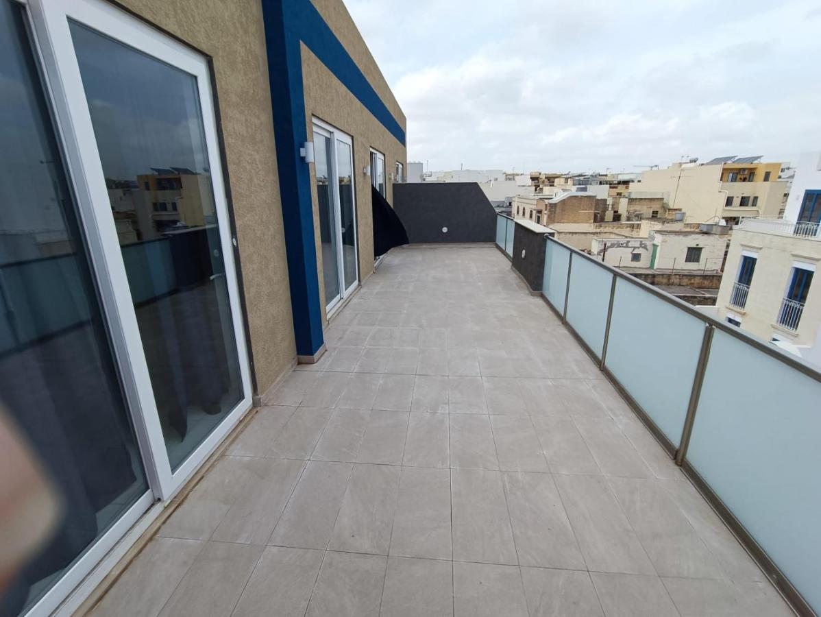 Blu-M Central Qormi Exteriör bild