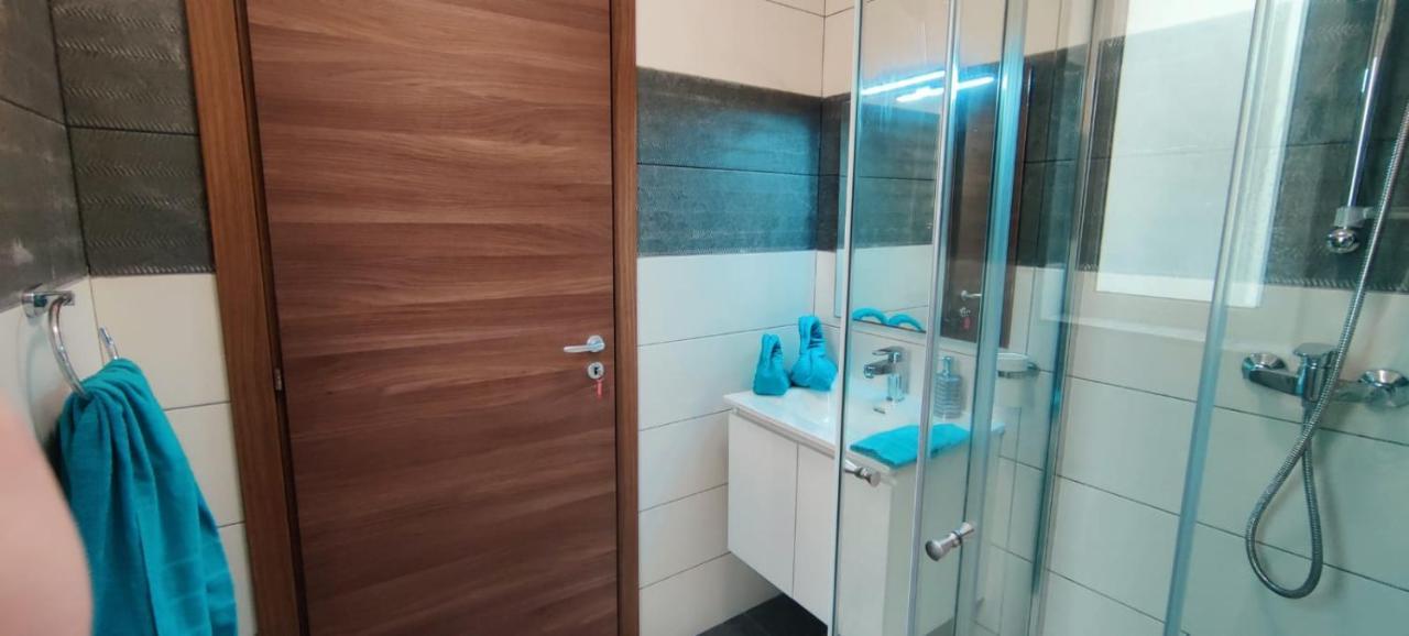 Blu-M Central Qormi Exteriör bild