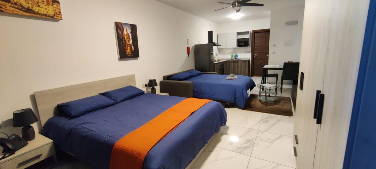 Blu-M Central Qormi Exteriör bild