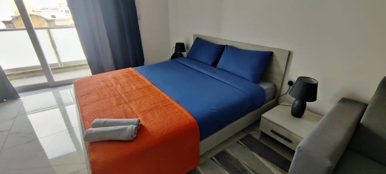 Blu-M Central Qormi Exteriör bild