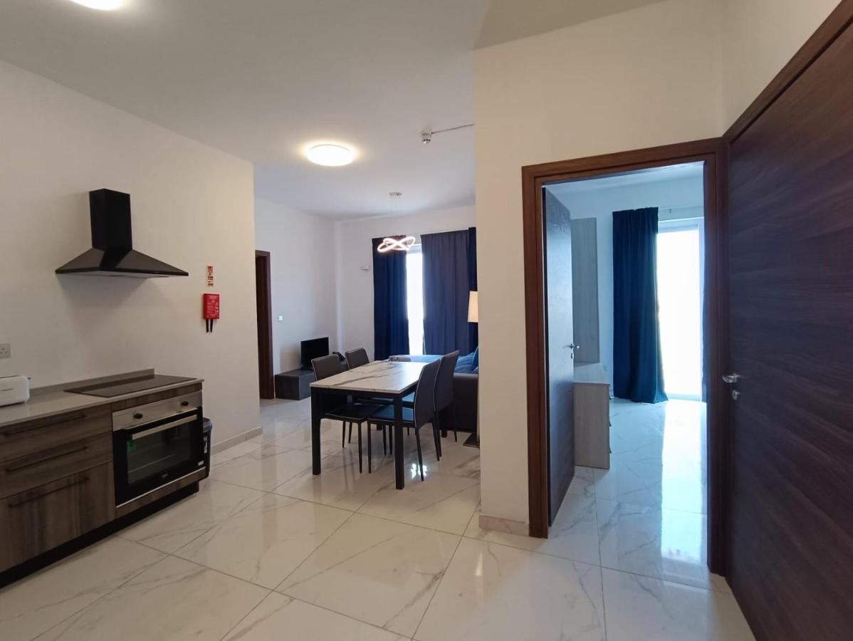 Blu-M Central Qormi Exteriör bild