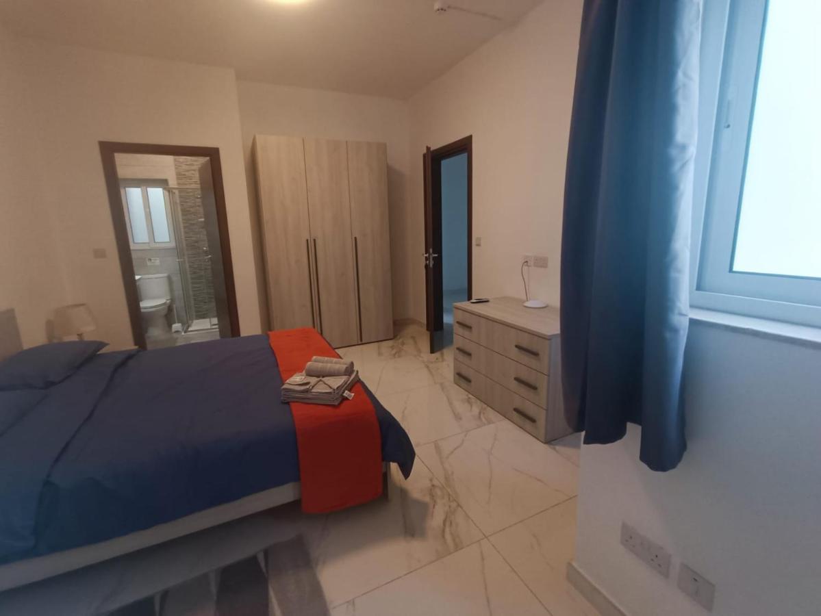 Blu-M Central Qormi Exteriör bild